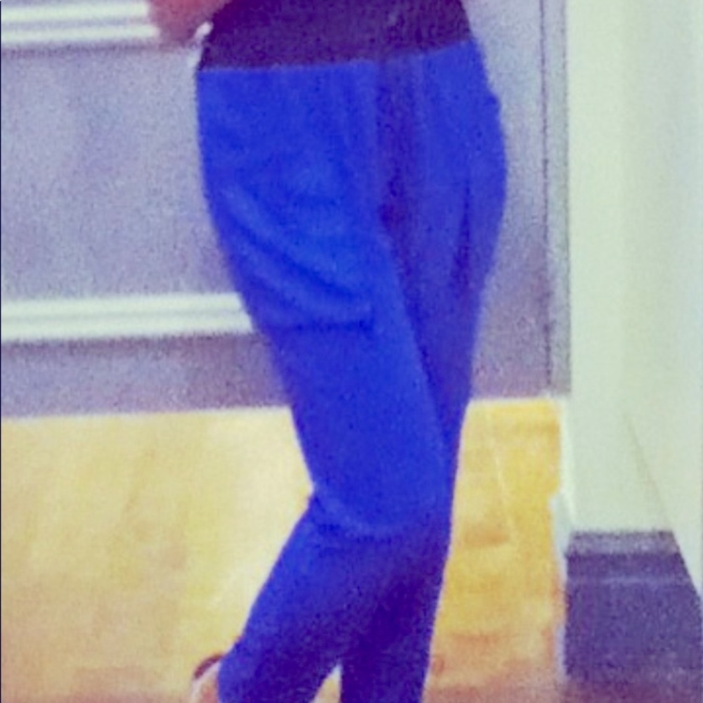 Blue ankle length Forever 21 pants.